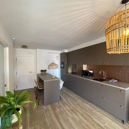 Apolo Vii Bali Style Apartment *